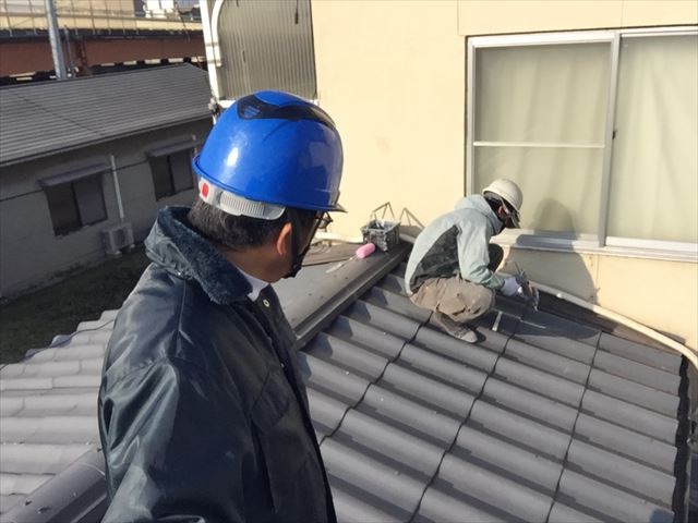 岡山市中区　屋根塗装　下地処理
