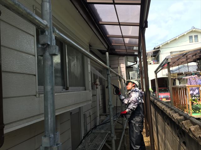 岡山市北区　外壁塗装　　高圧洗浄