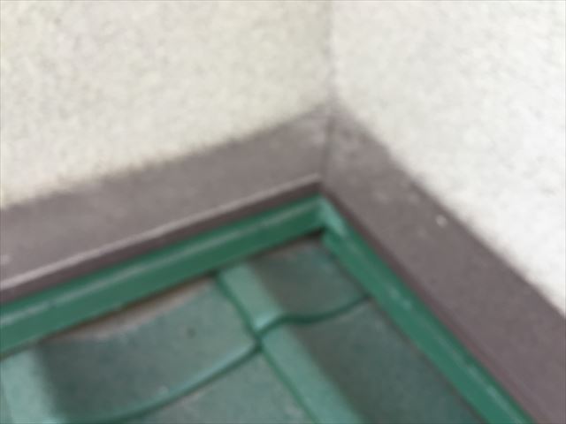岡山市中区　雨漏り修理　壁際の角から雨漏りか？