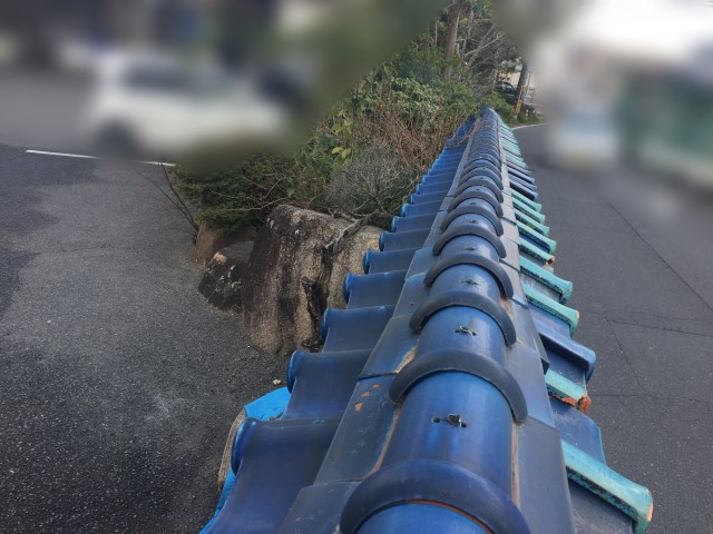 瓦割れ　トラック　ひっかけ　交換　軒瓦