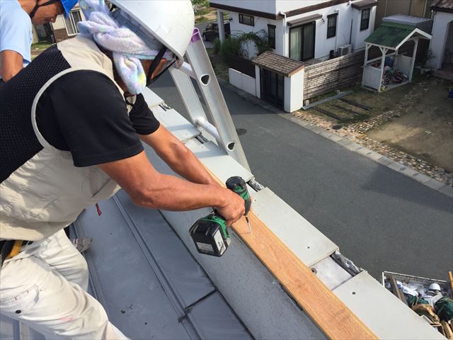 岡山市南区台風で飛んだ板金修理