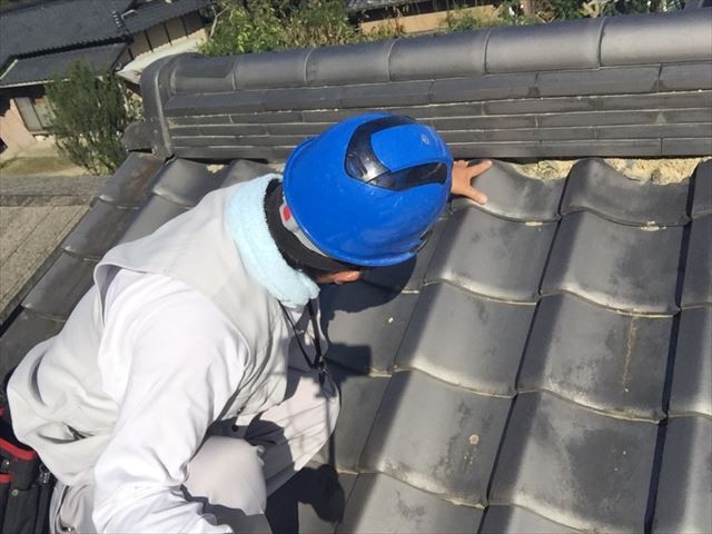 岡山県和気町で屋根修理　三日月漆喰点検