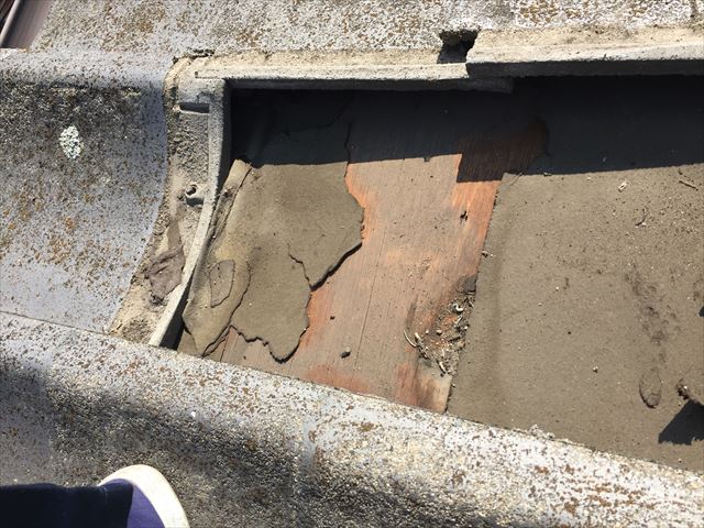 岡山市北区　雨漏り修理　防水紙劣化