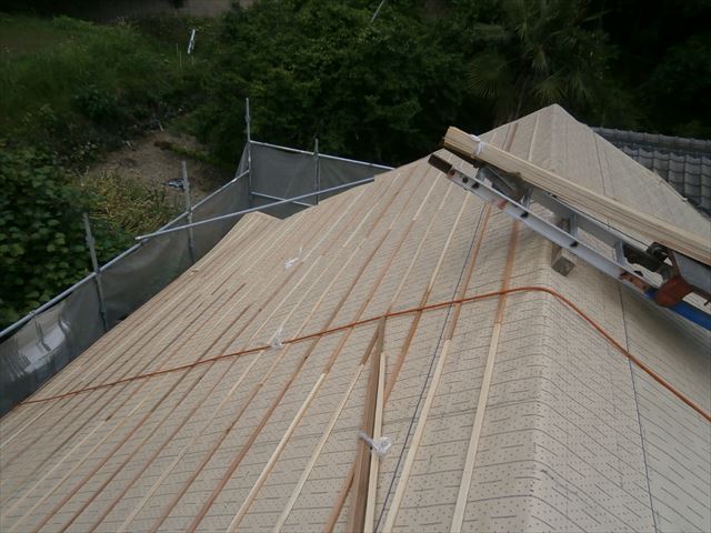 岡山県久米南町　屋根工事　屋根リフォーム　桟木打ちつけ
